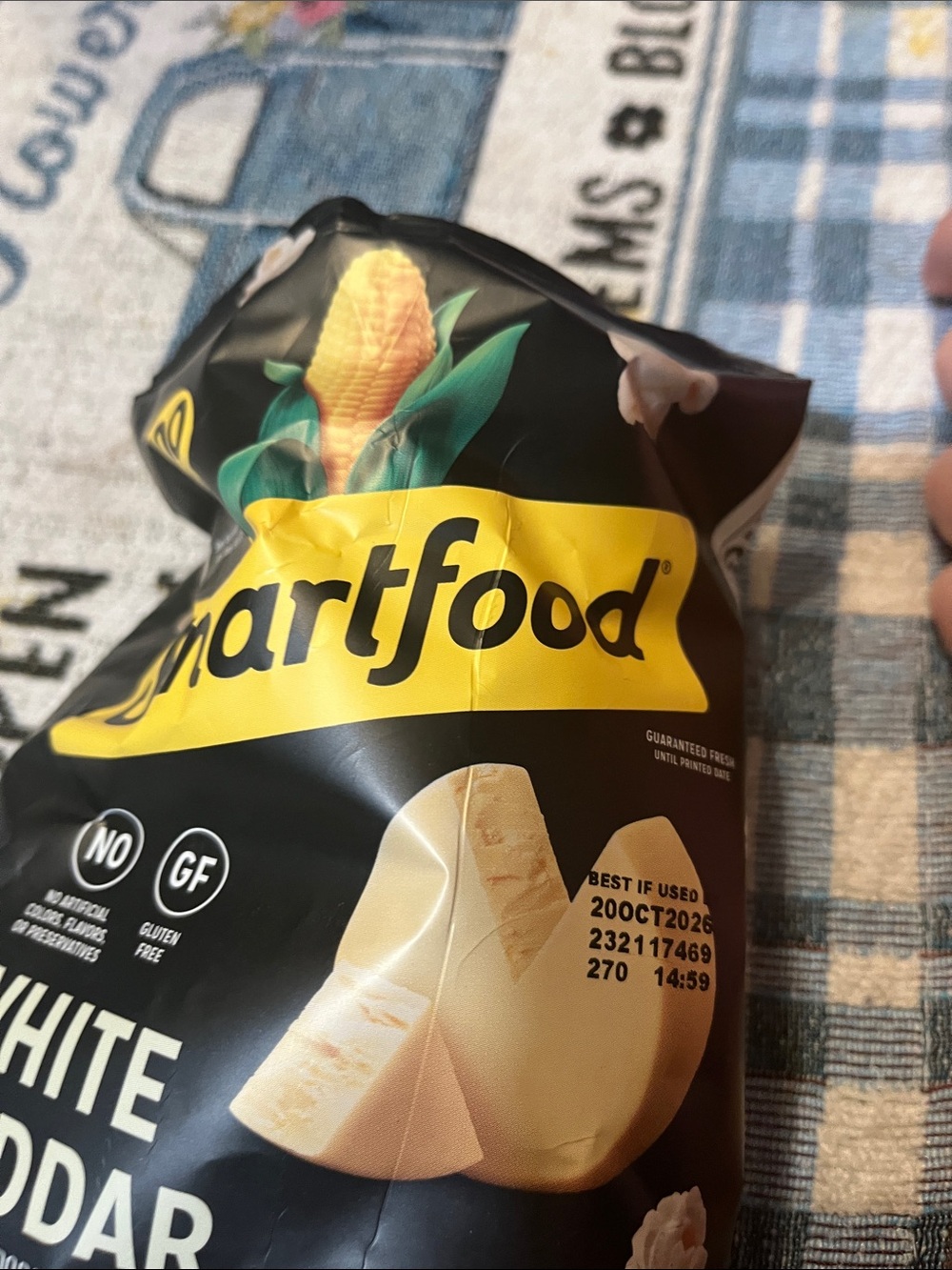 White Cheddar Popcorn - Black & Yellow Bag